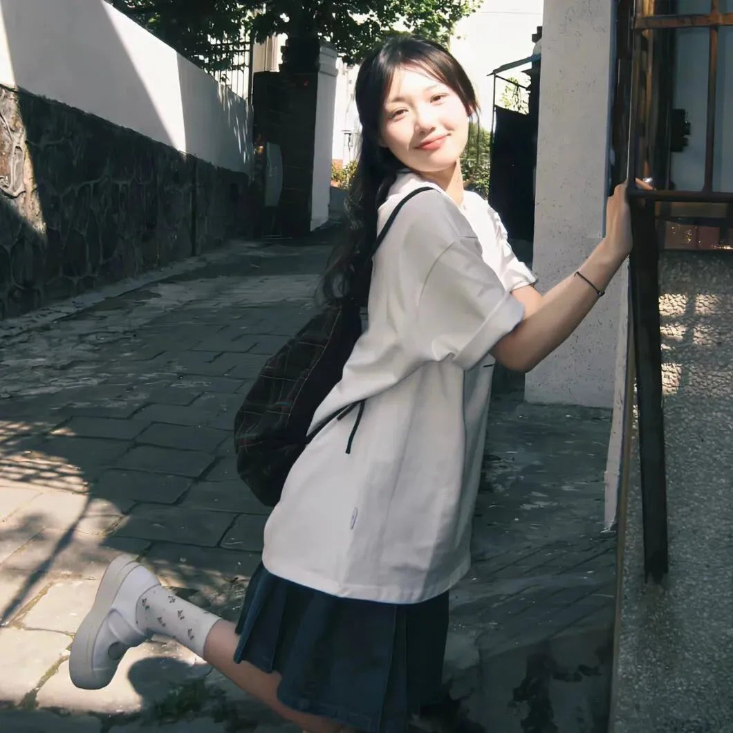 周雨彤写真照